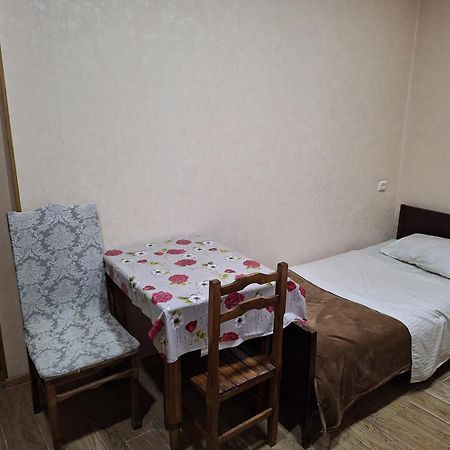 Guest House 15A Kutaiszi Kültér fotó