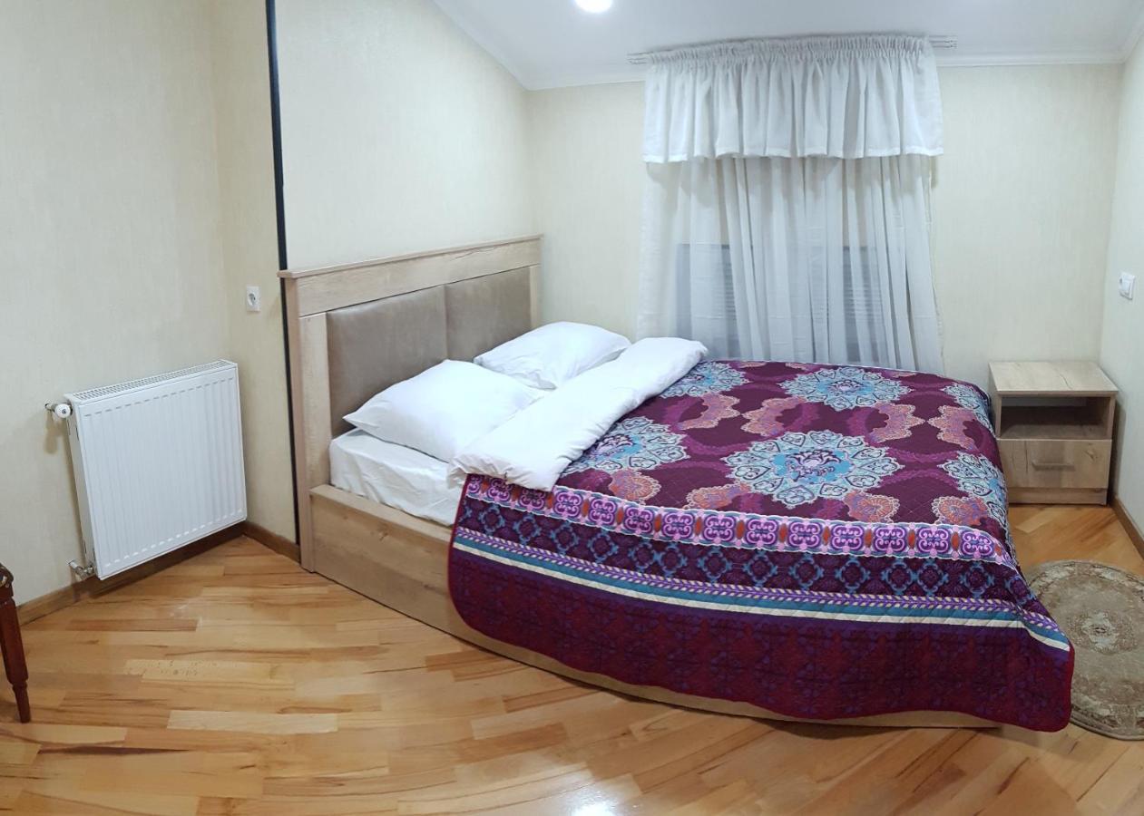 Guest House 15A Kutaiszi Kültér fotó