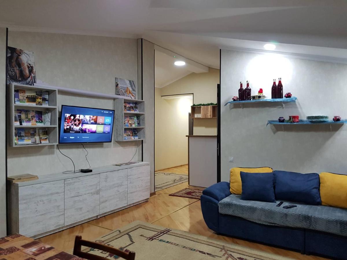 Guest House 15A Kutaiszi Kültér fotó