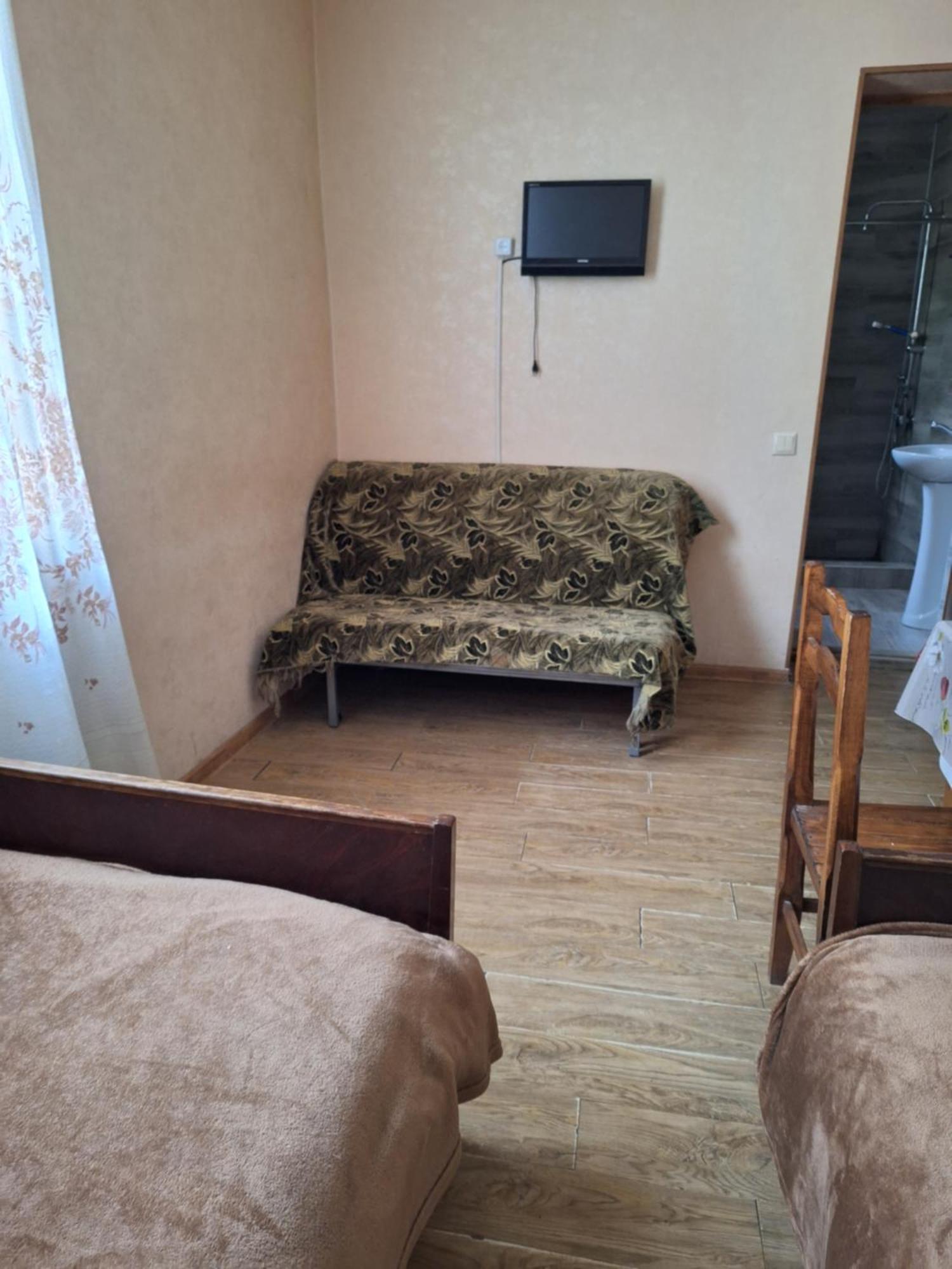 Guest House 15A Kutaiszi Kültér fotó