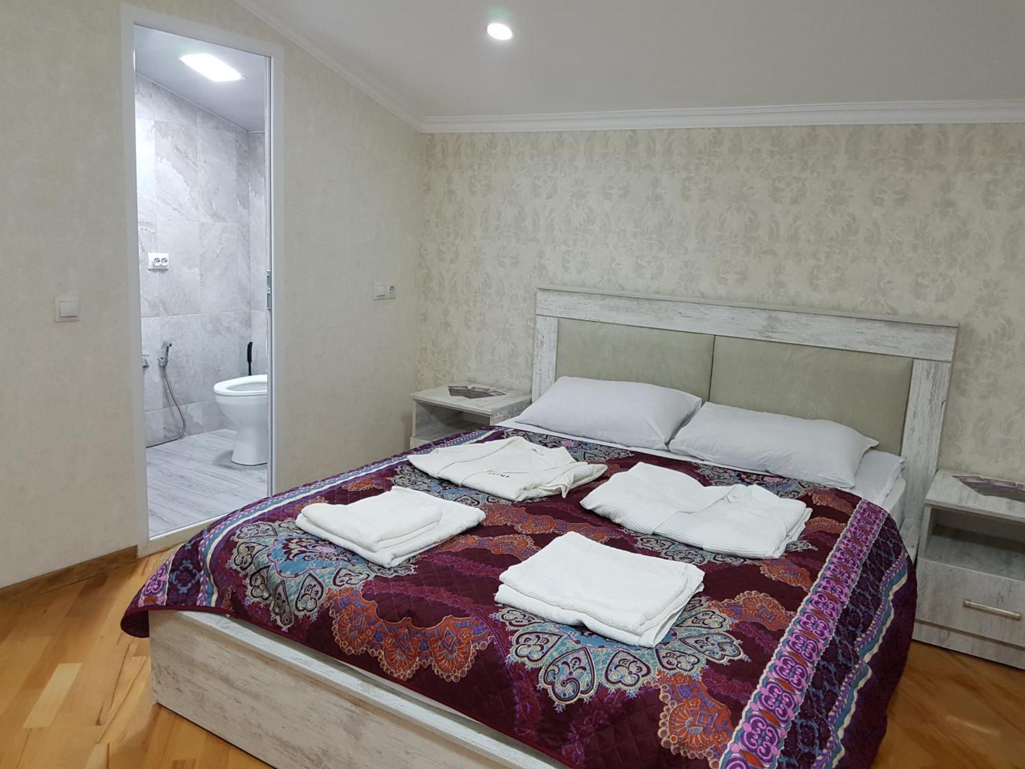 Guest House 15A Kutaiszi Kültér fotó