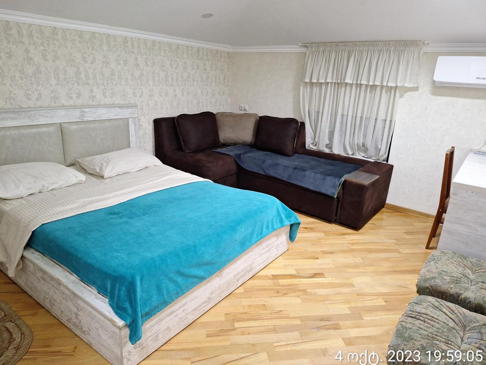 Guest House 15A Kutaiszi Kültér fotó