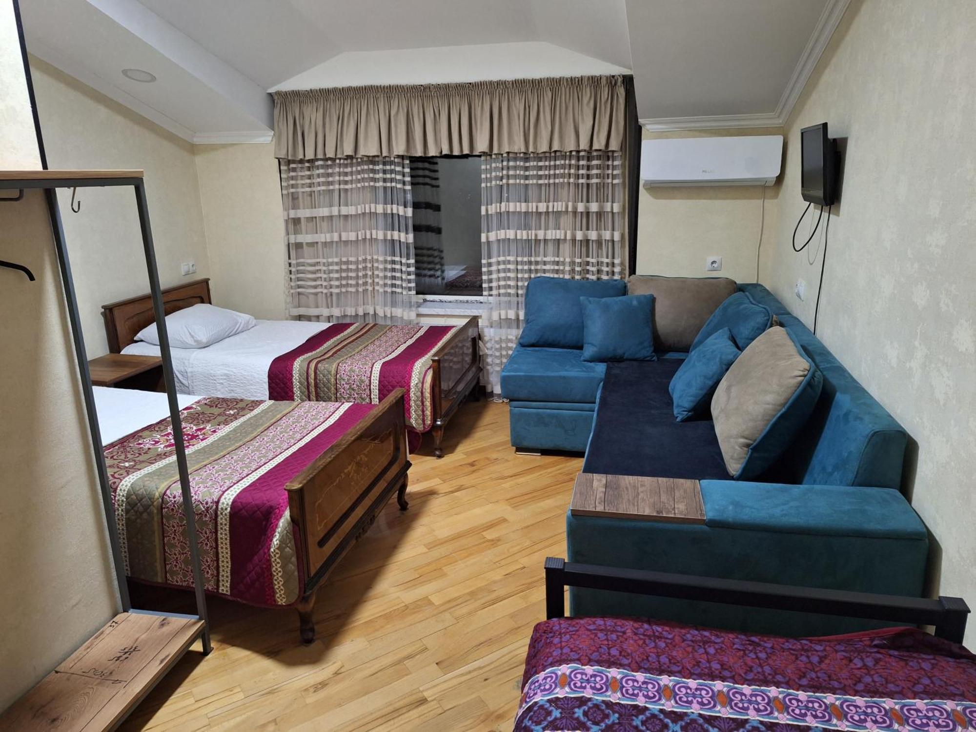 Guest House 15A Kutaiszi Kültér fotó