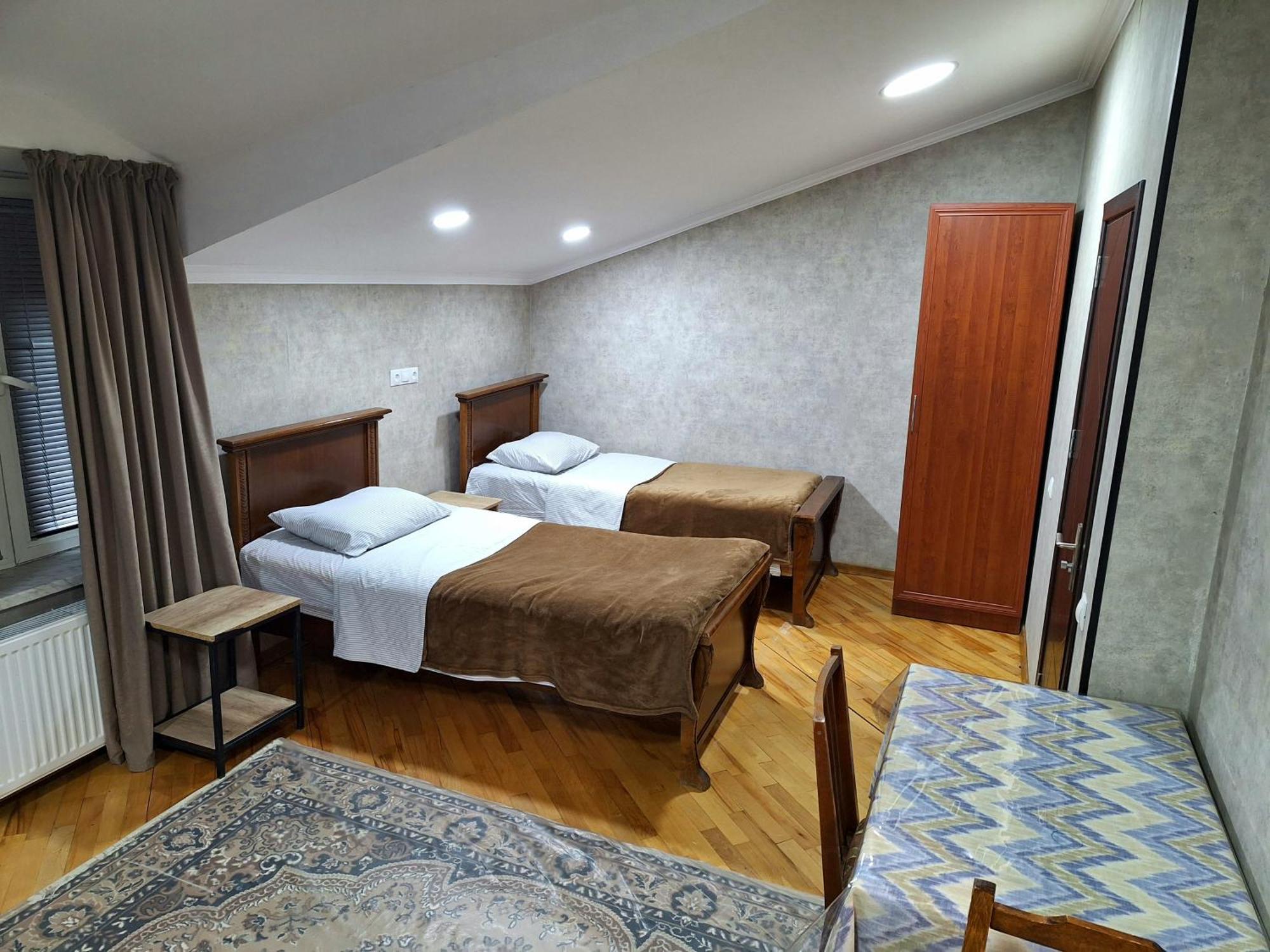 Guest House 15A Kutaiszi Kültér fotó